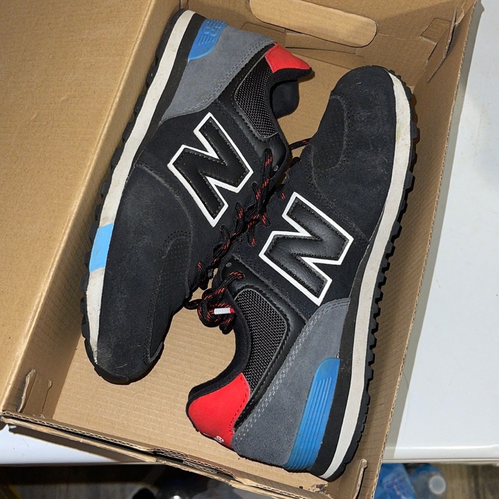 New Balance 574 boys size 4.5